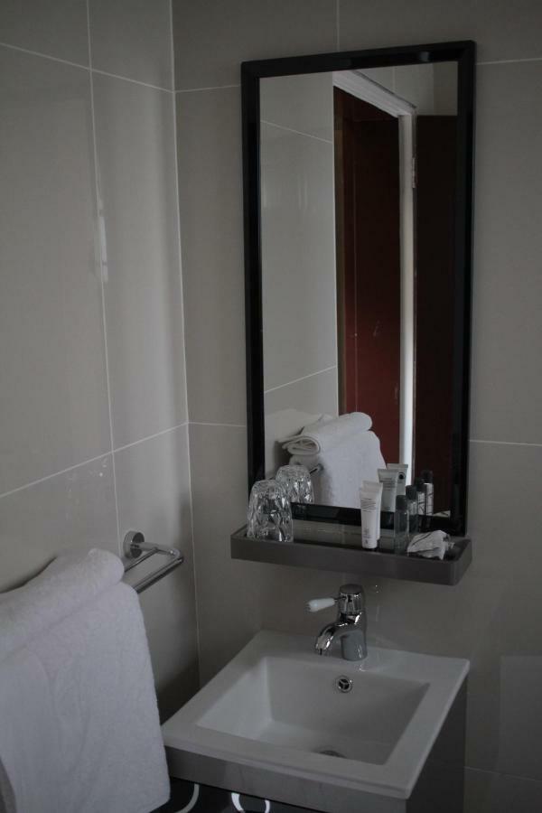 Triple Palms Bed And Breakfast 가보로네 외부 사진